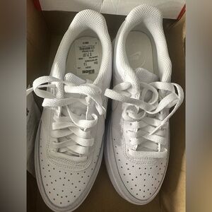 Womens Nike Court Vision Alta LTR size 7.5. Brand new